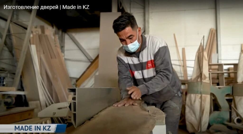 Современное оборудование для производства дверей